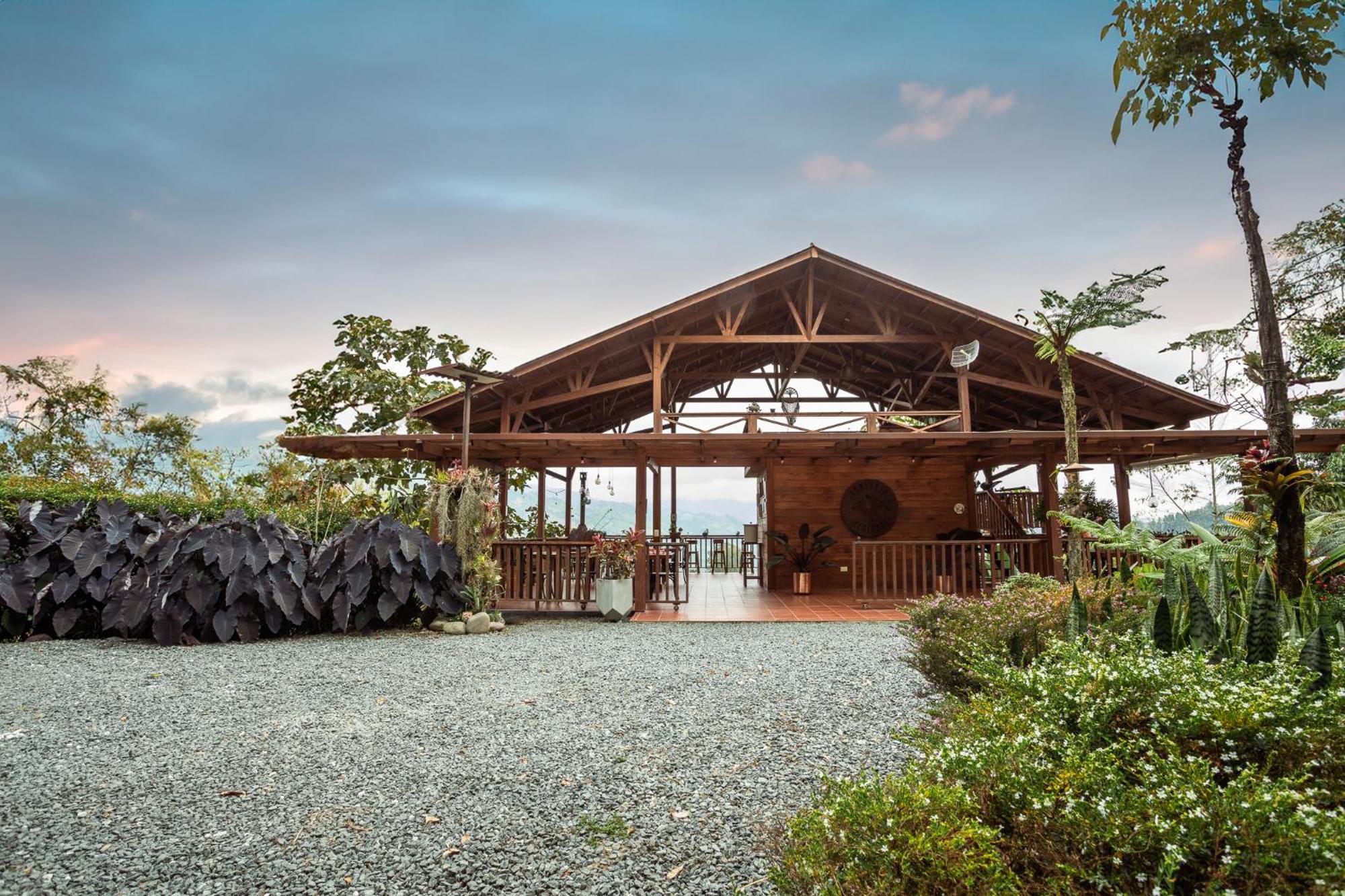 Tominejo Ecolodge - Casas En Los Arboles Neira Exterior photo